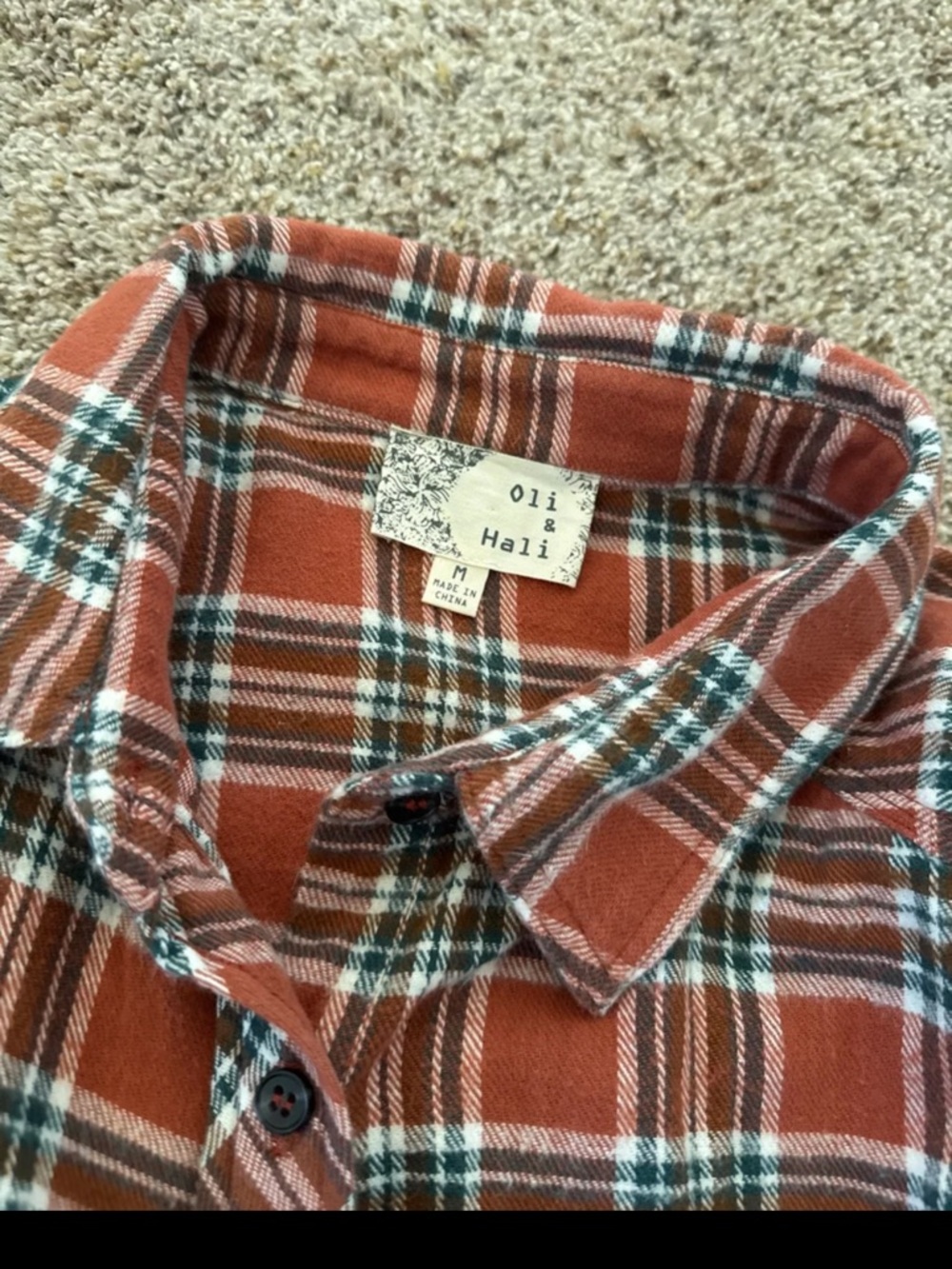 Oli & Hali Cropped Button Front Raw Hem Plaid Flannel Shirt size Medium - Picture 7 of 12